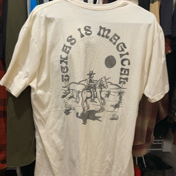 TEXAS IS MAGICAL TEE - Picture 1 of 3